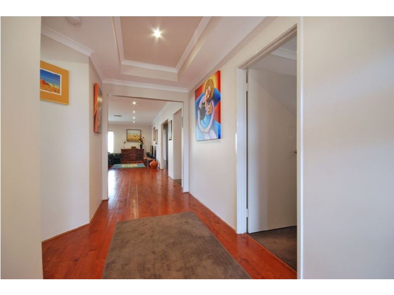 24 Kandalee Gate, Banksia Grove WA 6031