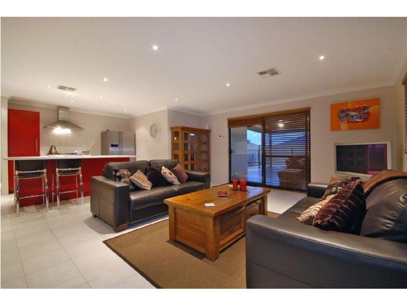 97 Sundowner Meander, Banksia Grove WA 6031