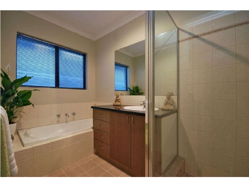 19 Kembla Circle, Madeley WA 6065