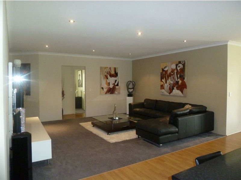 19 Kembla Circle, Madeley WA 6065