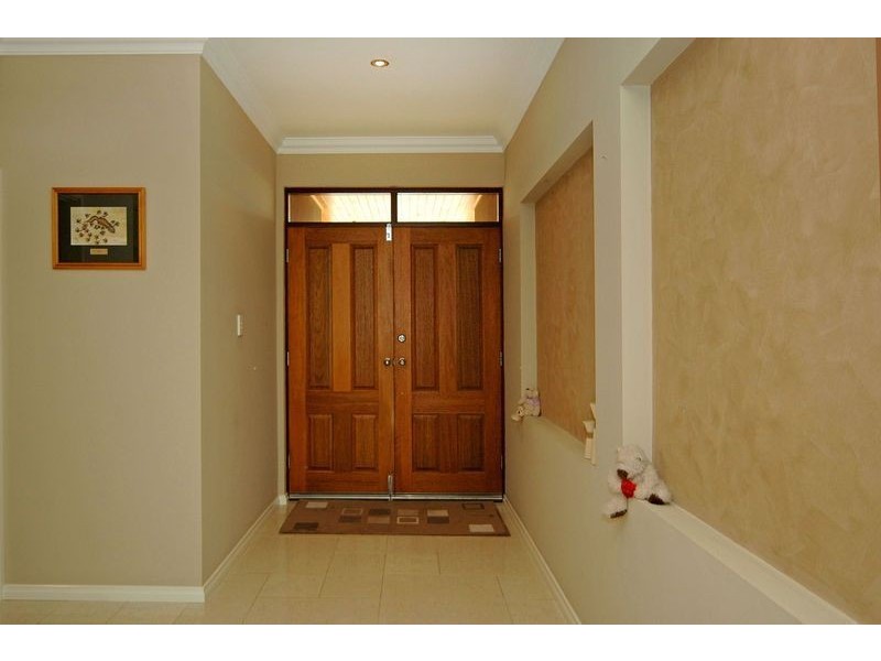 240 Neaves Road, Mariginiup WA 6065