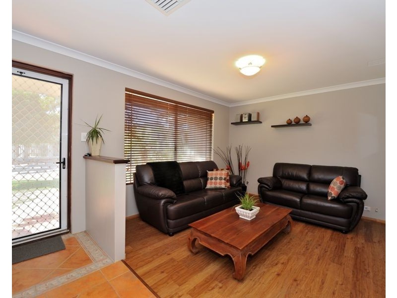 6 Eastleigh Loop, Currambine WA 6028