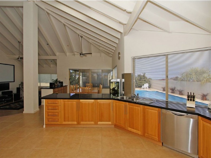 80 Southern Cross Circle, Ocean Reef WA 6027