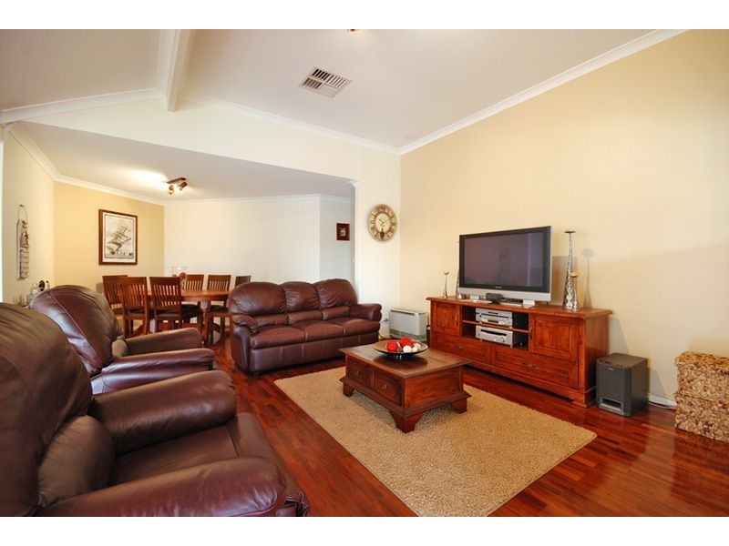 23 St Pierre Circle, Currambine WA 6028