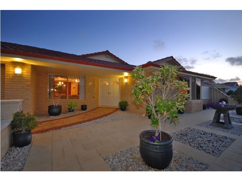 19 Oakland Hills Boulevard, Currambine WA 6028