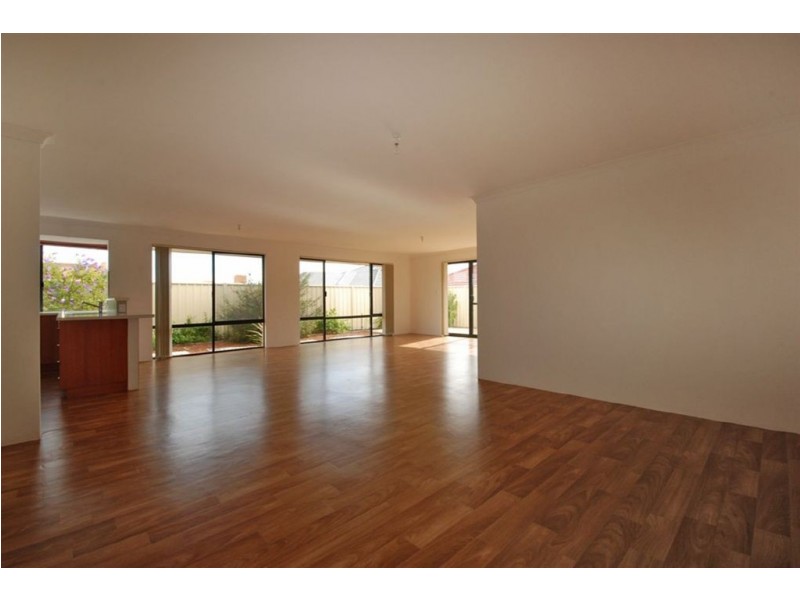 31 Alandale Bend, Banksia Grove WA 6031