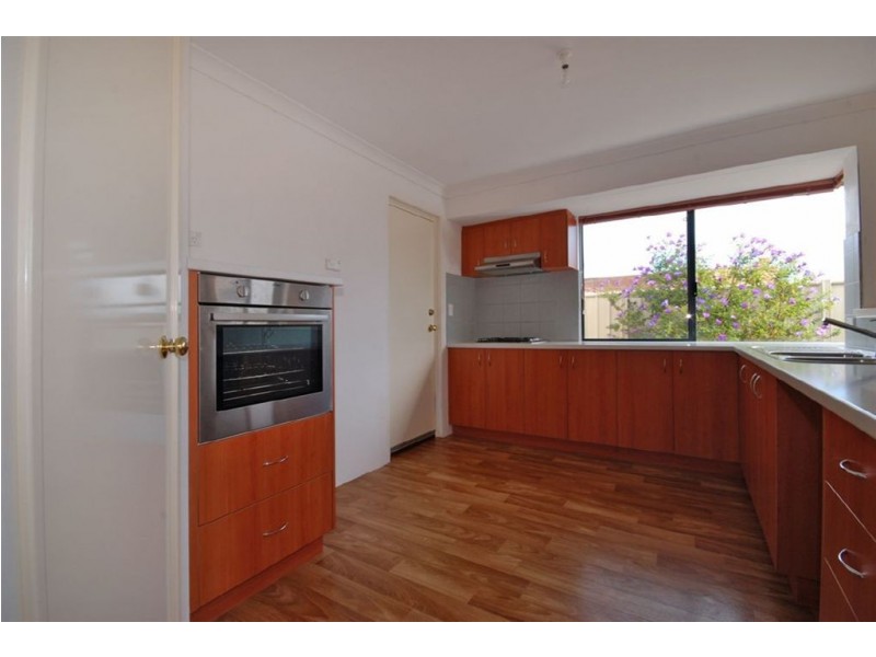 31 Alandale Bend, Banksia Grove WA 6031