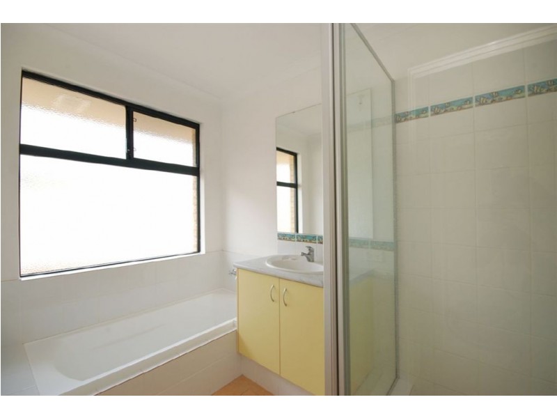 31 Alandale Bend, Banksia Grove WA 6031