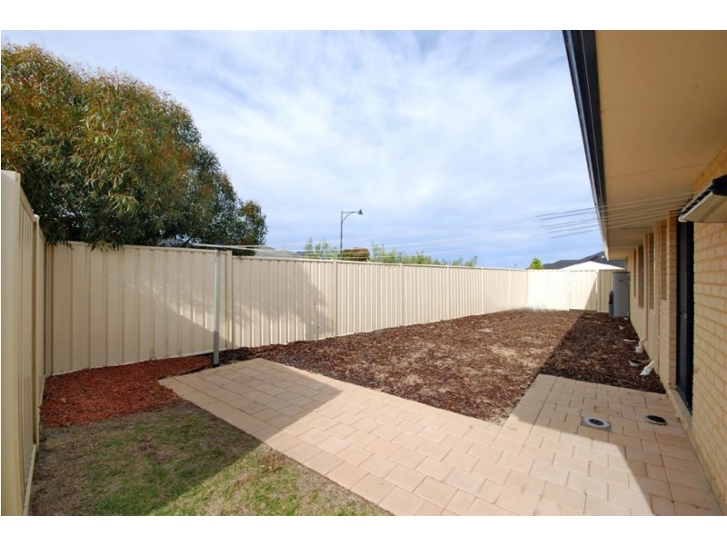 31 Alandale Bend, Banksia Grove WA 6031