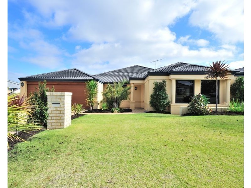 31 Selkirk Drive, Kinross WA 6028