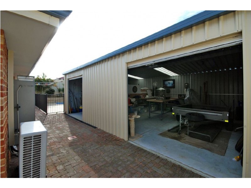 25 Kensington Way, Pearsall WA 6065