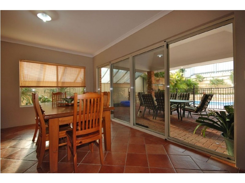 25 Kensington Way, Pearsall WA 6065