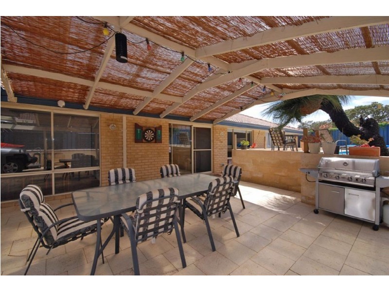 1 Stonehaven Parade, Kinross WA 6028