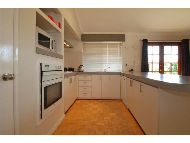 1 Stonehaven Parade, Kinross WA 6028