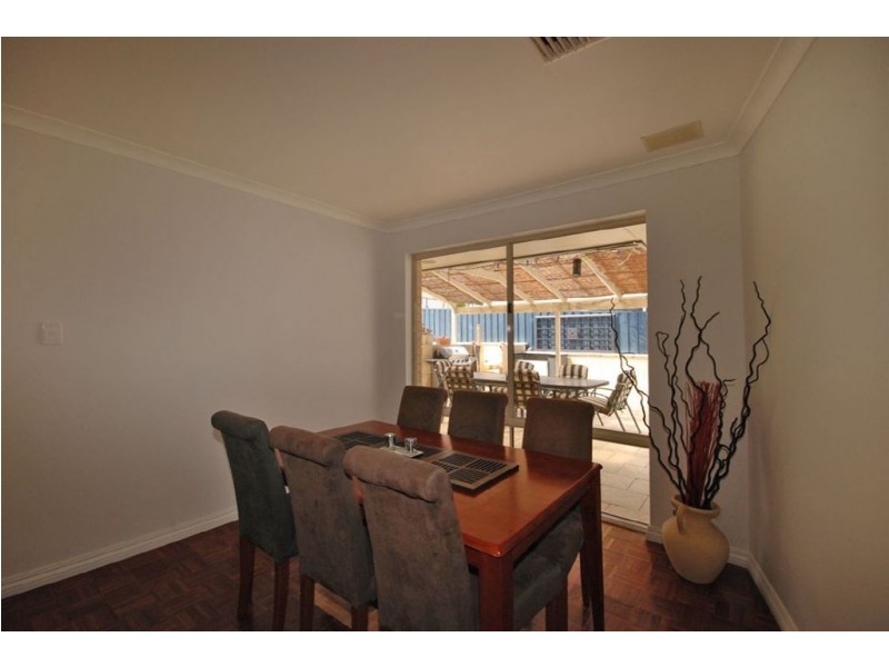 1 Stonehaven Parade, Kinross WA 6028