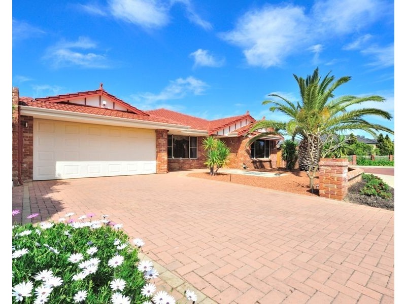 8 Shoalwater Parkway, Iluka WA 6028