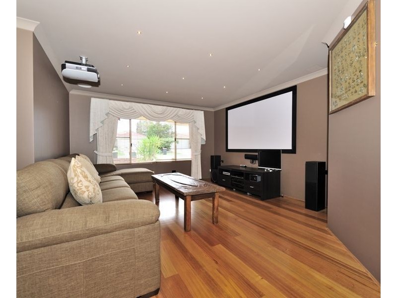 8 Shoalwater Parkway, Iluka WA 6028