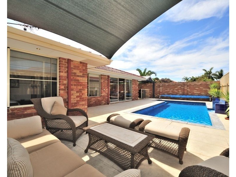 8 Shoalwater Parkway, Iluka WA 6028