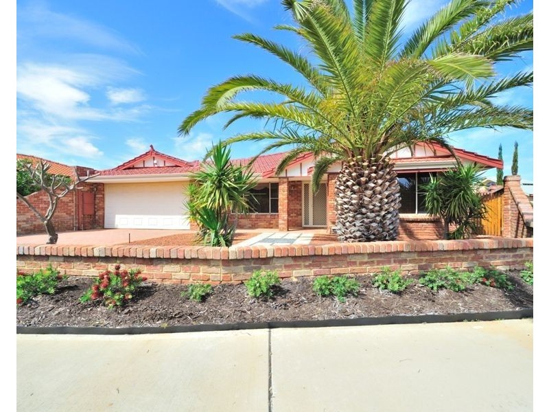 8 Shoalwater Parkway, Iluka WA 6028