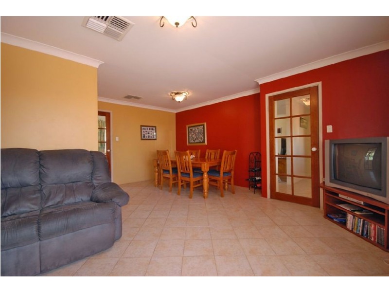 6 Caitup Place, Hillarys WA 6025