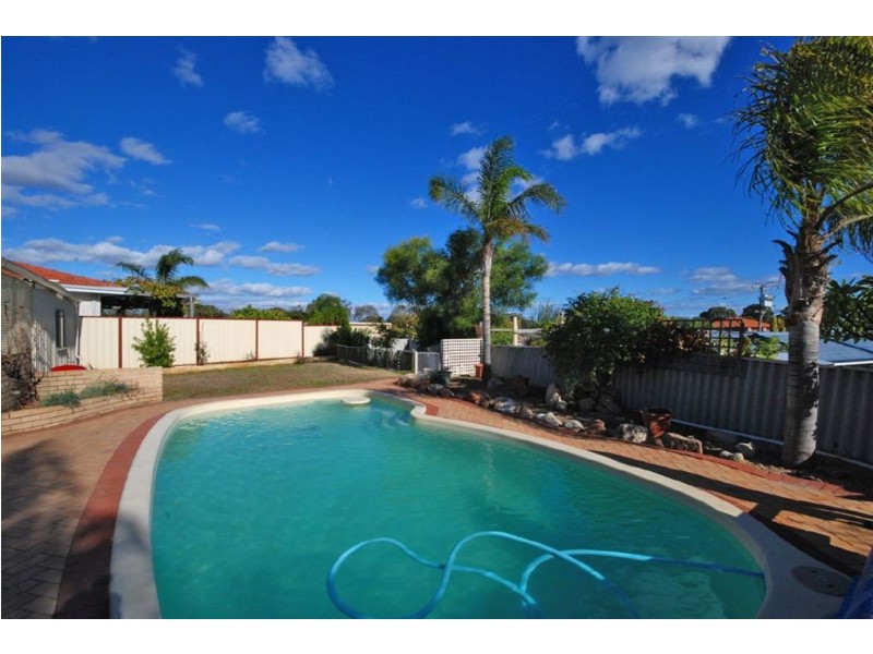 6 Caitup Place, Hillarys WA 6025