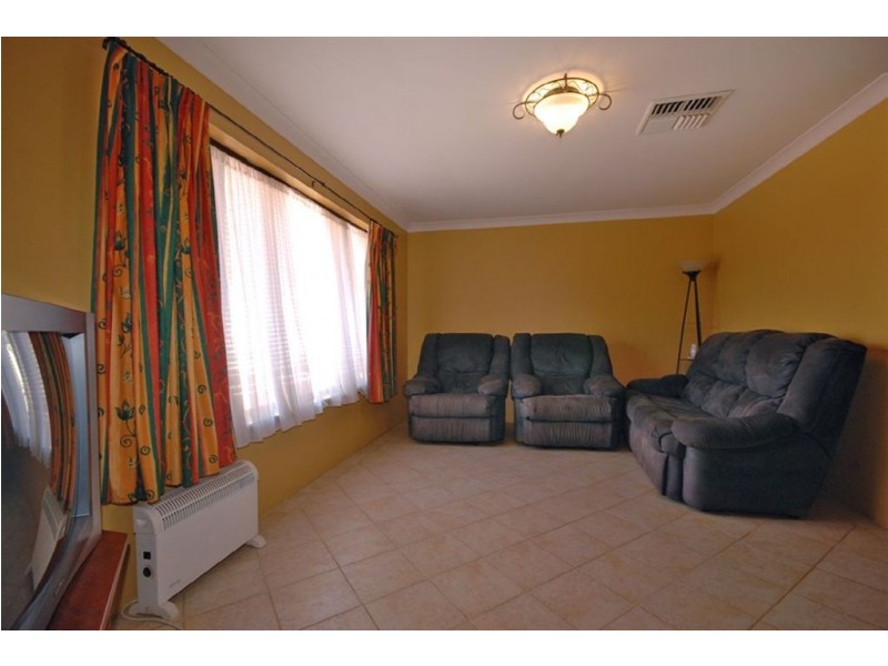 6 Caitup Place, Hillarys WA 6025