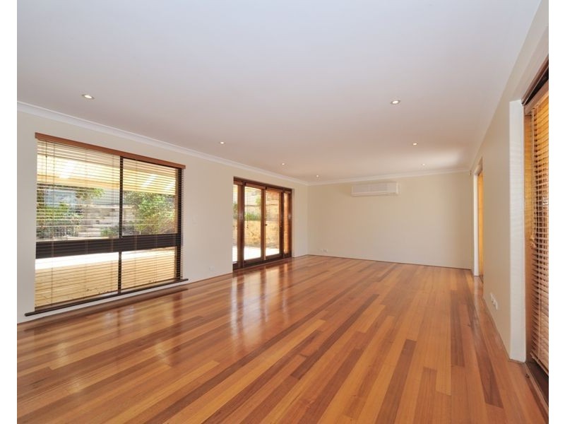 15 Dennis Street, Quinns Rocks WA 6030