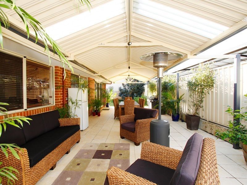 41 Shiralee Bend, Carramar WA 6031