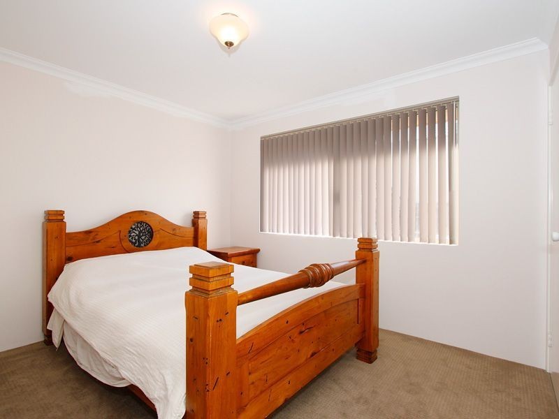 41 Shiralee Bend, Carramar WA 6031