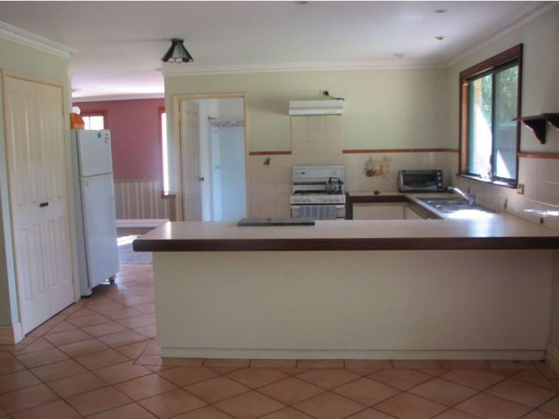 12 Pipidinny Road, Eglinton WA 6034