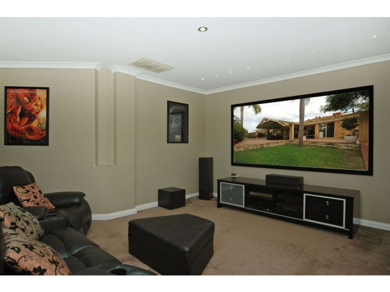 4 Ontario Crescent, Joondalup WA 6027