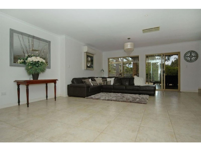 4 Ontario Crescent, Joondalup WA 6027