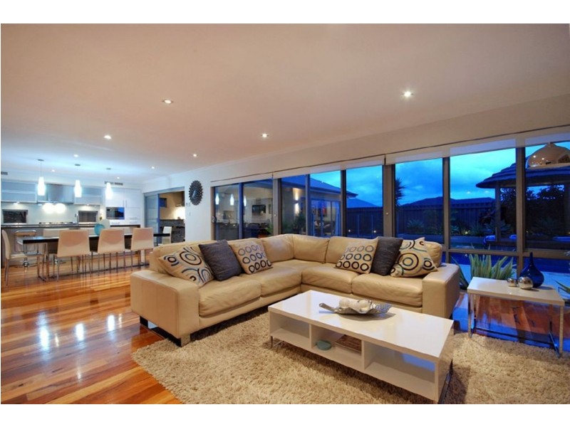 8 Whitewater Lookout, Iluka WA 6028