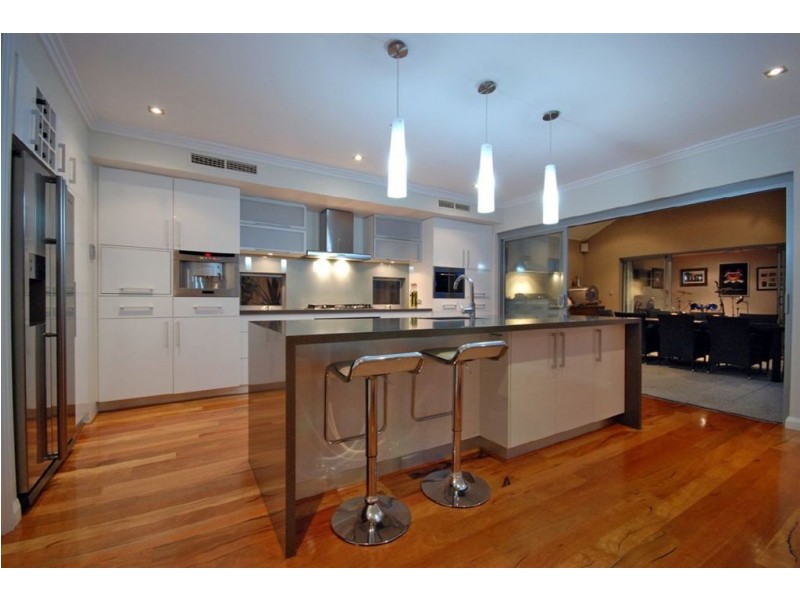 8 Whitewater Lookout, Iluka WA 6028