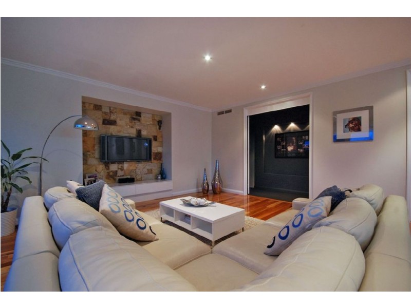 8 Whitewater Lookout, Iluka WA 6028