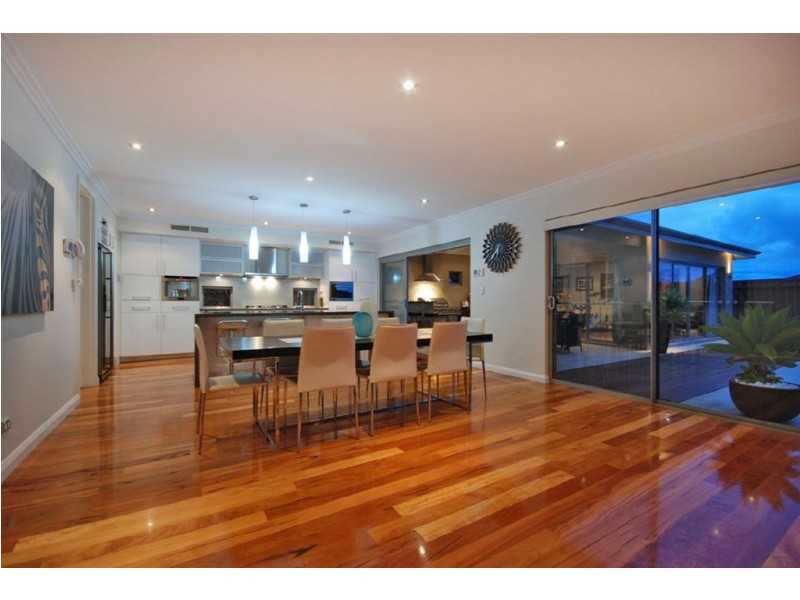 8 Whitewater Lookout, Iluka WA 6028