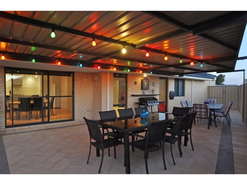 15 Vinciullo Way, Sinagra WA 6065