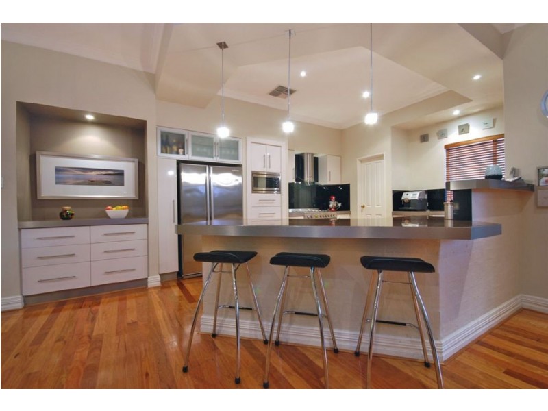 18 Tyneside Grove, Currambine WA 6028