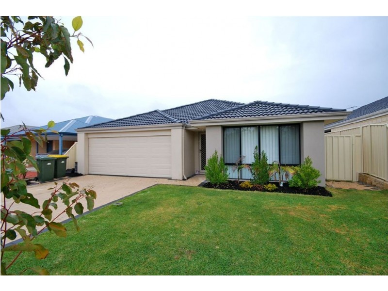 16 Nambi Parkway, Banksia Grove WA 6031