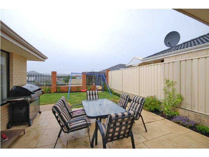 16 Nambi Parkway, Banksia Grove WA 6031