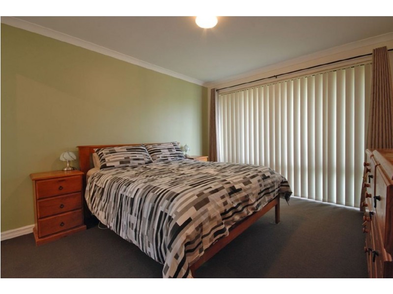 16 Nambi Parkway, Banksia Grove WA 6031