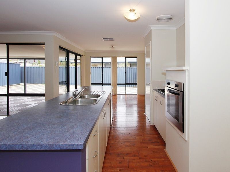 139 St Stephens Crescent, Tapping WA 6065