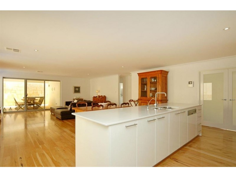 34 Solymar Circle, Burns Beach WA 6028