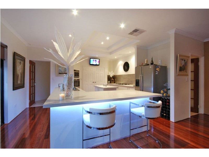 11 Marriot Turn, Currambine WA 6028