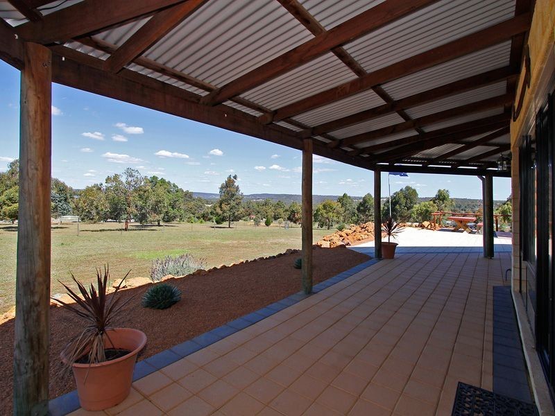270 Ayrshire Loop, Lower Chittering WA 6084