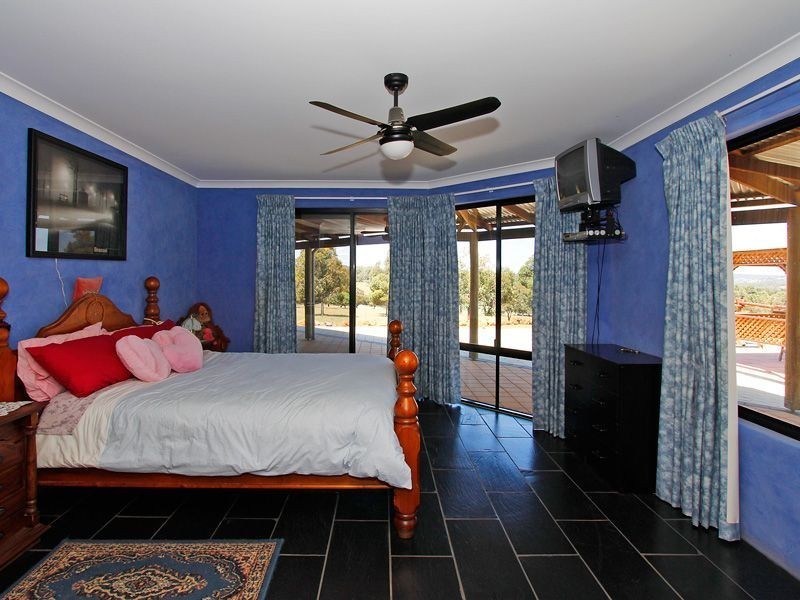270 Ayrshire Loop, Lower Chittering WA 6084