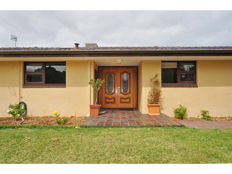 5 Oyster Court, Craigie WA 6025