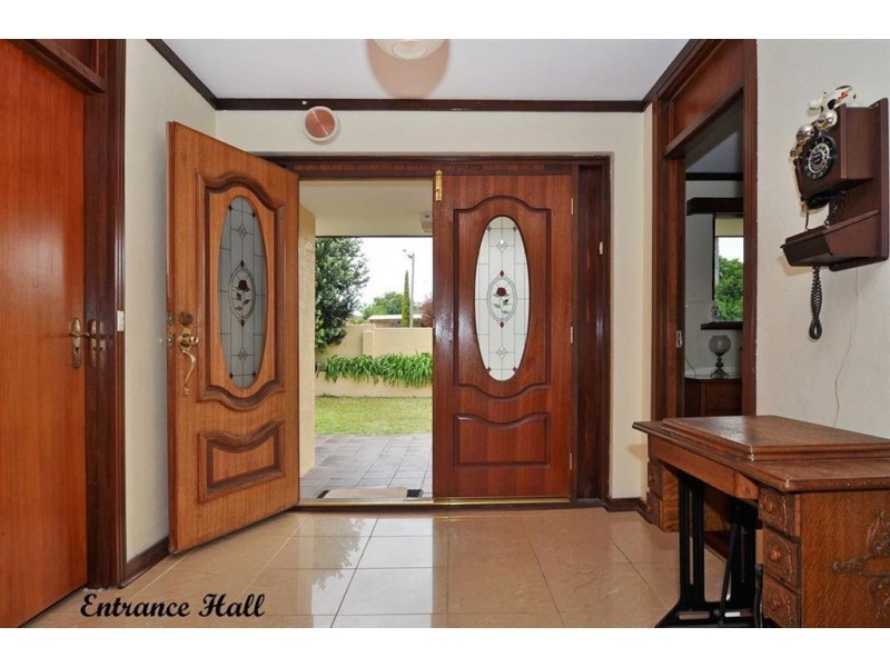 5 Oyster Court, Craigie WA 6025