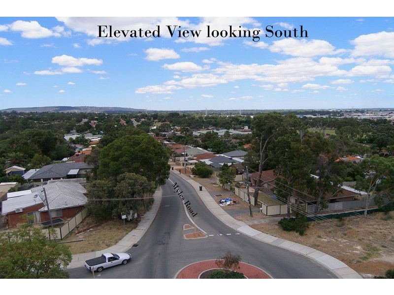 35 Myles Road, Swan View WA 6056