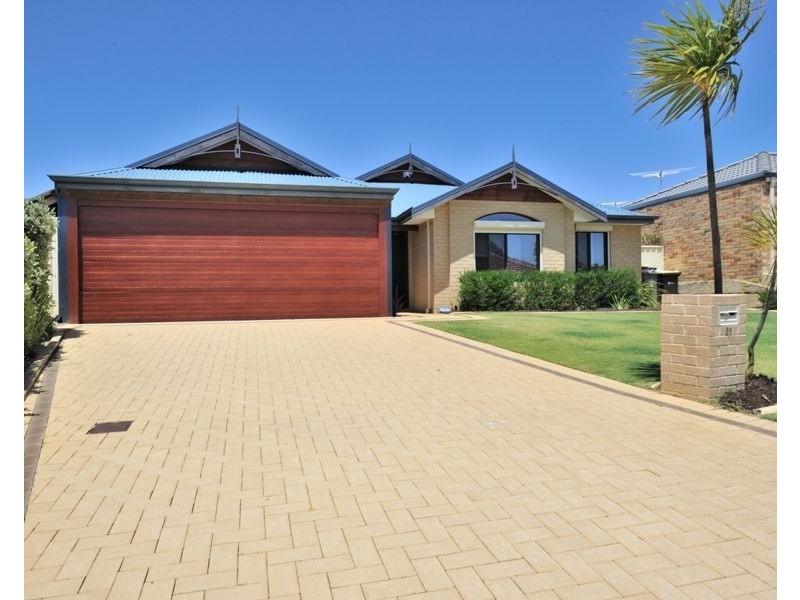 31 Glomach Circuit, Kinross WA 6028